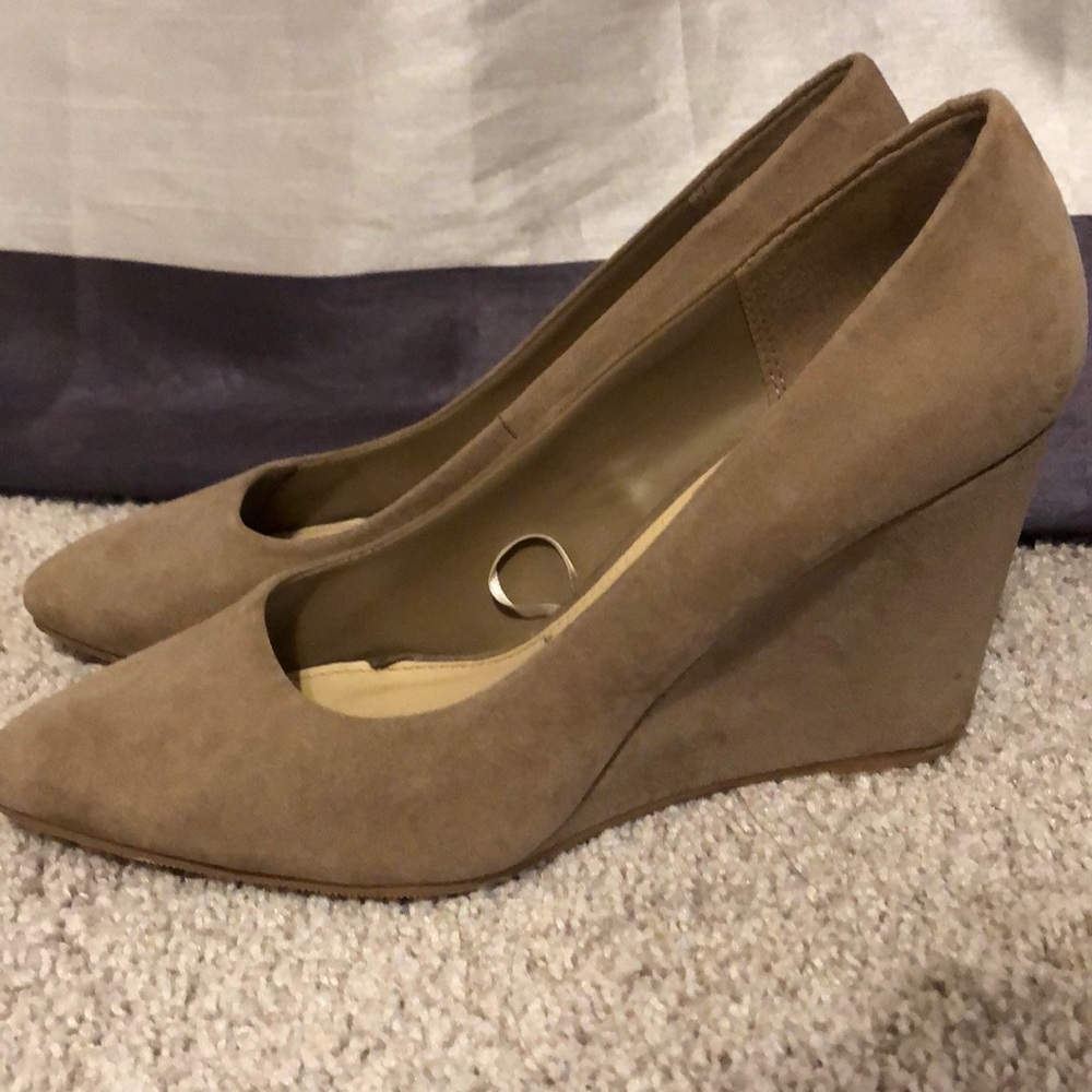 Forever 21 Beige wedges